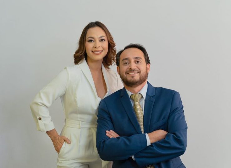 dermaplastik dr juan carlos salazar - cirujano plastico y dra. sonia bonilla - dermatóloga en el salvador